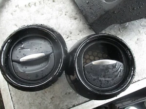 RENAULT CLIO X98 (MK4) NEAR OFF SIDE FRONT DASHBOARD AIR VENT 0823902001 - Picture 1 of 4