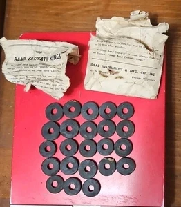 Ideal Band Castrator RINGS, Lot of 23, still Soft/flexible, Original Bag, VTG - Picture 1 of 10