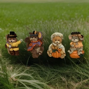 House of Lloyd Christmas Around The World Thanksgiving Magnets Stock # 650156 - Picture 1 of 11