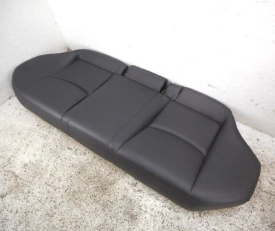 Cojín de asiento inferior trasero de cuero OEM 2004 04 para Mercedes-Benz C320 sedán Foto 1 de 4