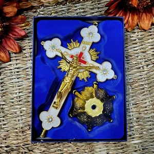 INRI Crucifix Altar Stand With Detachable Base 9 " White And Gold In Gift Box - Picture 1 of 8