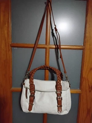 Bandolera/bolso de mano Apt 9 de cuero blanco con guijarros plegable Foto 1 de 4