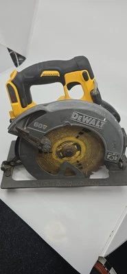 DeWalt DCS575 FlexVolt 60V Max 7-1/4" Cordless Circular Saw Tool Only  - w/Blade - Image 1 of 4