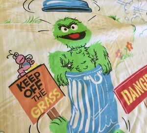 Vintage Vibrant! Sesame Street Road Signs ~Twin  Ft Sheet ~Pre Own With Book - Picture 1 of 16