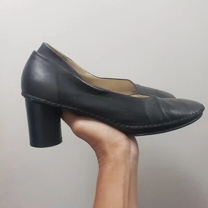 Bottega Veneta Sz 7 black leather round heel pumps round toe size - Picture 1 of 12