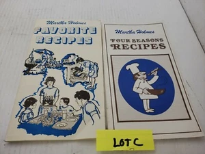 Lot of 2 Vintage Martha Holmes Favorite & 4 Seasons Recipes Peoples Gas Co. LotC - Picture 1 of 4