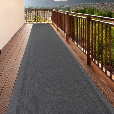 Alfombra de corredor exterior antideslizante de bajo perfil ligero a rayas diseño gris Foto 1 de 4