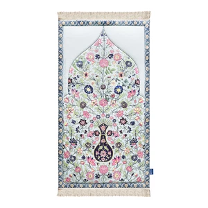 Premium gepolsterter Gebetsteppich für Erwachsene mit Frühlingsblüten Design von Urban Rug UK - Bild 1 von 12