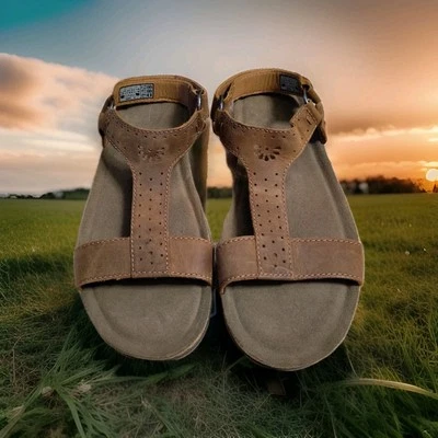 🔥 Sandalia para mujer Keen 1020445 Kaci Ana correa en T café marrón talla US 10.5 cuero Foto 1 de 4