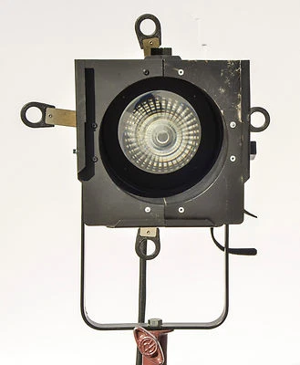 Colortran Spot Projector Ellipsoid 50° Quartz Light 750w Adjustable w/ 4 masks - Image 1 of 4