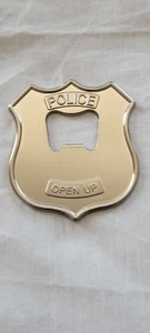 Abrebotellas grande del Departamento de Policía pieza de conversación - Imagen 1 de 2