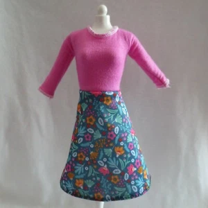NUEVO Barbie Carrera I Can Be Anything Muñeca Maestra Rosa Vestido Floral ~ Ropa - Imagen 1 de 4