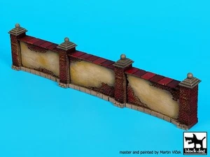 Sección de pared de ladrillo para perro negro 1/35 con 4 muelles de ladrillo (total 24 cm 9,45" de largo) D35075 - Imagen 1 de 1