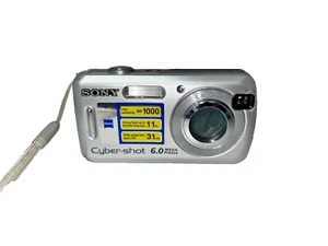 Sony Cybershot DSC-S600 6.0MP 3x Zoom Digital Camera Silver SHP 308971 - Bild 1 von 9