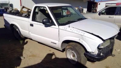 Used Front Right Exterior Door Handle fits: 1998 Chevrolet S10/s15/sonoma door f - Image 1 of 4