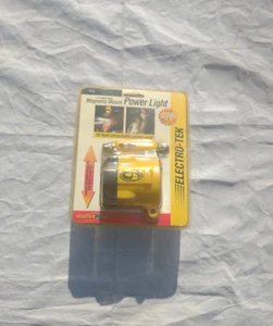 Electro-Tek Magnetic Mount Power Light 12 Volt Retractable Cord 10716 NIP - Picture 1 of 4