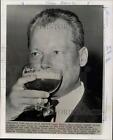 1961 Press Photo Willy Brandt drinks glass of beer prior to New York luncheon.