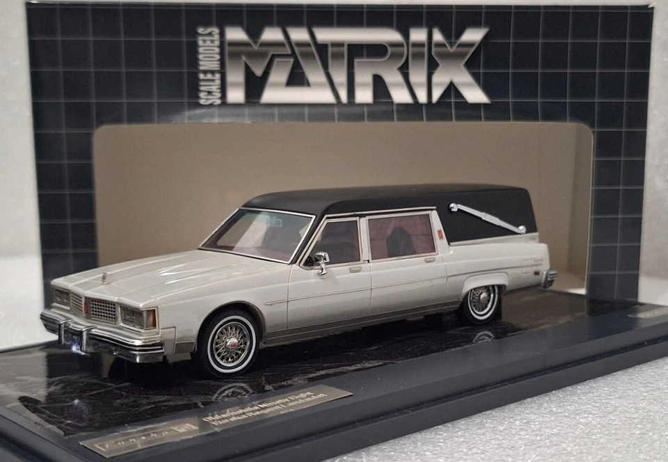 Oldsmobile Ninety Eight 98 Eureka Regent Landaulette 1983 Silver 1:43 Matrix - Image 1 of 4