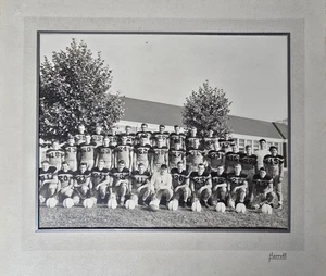 Foto del equipo de fútbol americano Beaverton High School de la década de 1940 - Harrell Studio, buen estado - Imagen 1 de 5
