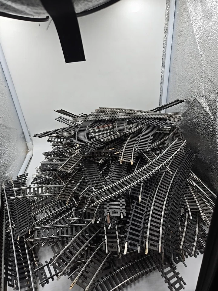  Tyco Bachmann/Life-Like HO Scale 18-30” Radius Track  NS/Steel 150 Rails - Image 1 of 4