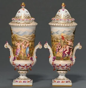 Ein Paar Capodimonte Vasen & Abdeckungen mit zwei Griffen, um 1850 geformt & handbemalt - Bild 1 von 19