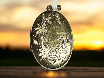 9ct yellow gold locket 4.2g - Image 1 of 4