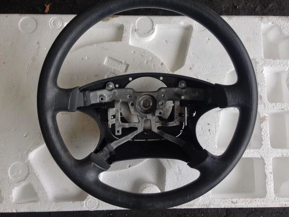 Toyota Corolla Steering Wheel ZZE122 12/01-06/07 - image 1 of 3