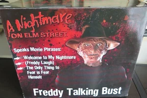BUSTO PARLANTE A INCUBO SU OLM STREET FREDDY KRUEGER A GRANDEZZA NATURALE IN SCATOLA NECA XTRS - Foto 1 di 7
