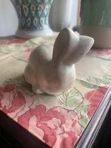 Vintage Aldridge Cream Bunny Rabbit Ceramic Figure Very Cute - Picture 1 of 6