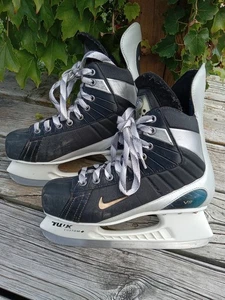Vintage 90’s Nike Air Zoom Quest V9 Ice Hockey Skates Tuuk Custom Blade Size 7 D - Foto 1 di 11