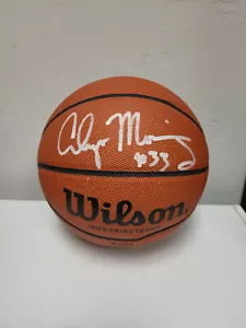 Wilson BasketBall signed by ALFONZO MOURNING #33 Maimi Heat - Picture 1 of 5