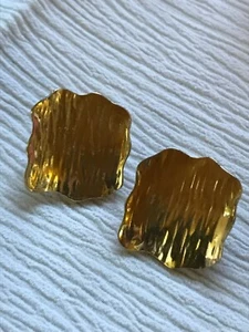 Nachlass geriffelte Jakobsmuschel umrandet eckig goldfarbene Ohrstecker für Ohrlöcher - 1 x - Bild 1 von 6