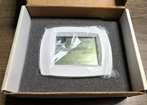 LENNOX TH8320U1024 Touch Screen Universal Programmable Thermostat (P)X4147 - Picture 1 of 11