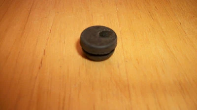 NUEVO OJAL DE LÍNEA DE COMBUSTIBLE ECO DE UN SOLO ORIFICIO 13211511131 OEM Foto 1 de 2