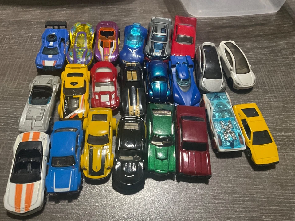RARE LOOSE MATCHBOX 🏁 Hot Wheels 🏁 MULTIPLE YEARS  & MODELS 🚗 - You Pick! - Image 1 of 1