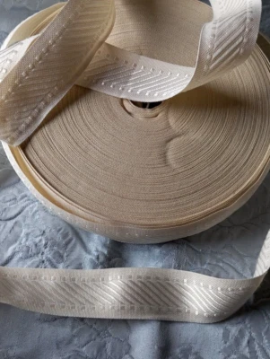 RUBAN GALON TISSE ROULEAU ENTIER  EN VISCOSE  3 CM DE LARGE - Photo 1/2