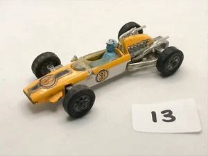 CORGI TOYS # 159 COOPER MASERATI FORMULA 1 DIECAST RACING CAR YELLOW + STEERING - Picture 1 of 5