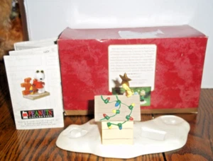 Hallmark Keepsake Woodstock on Doghouse Christmas Display Piece - 1st Piece - Picture 1 of 4