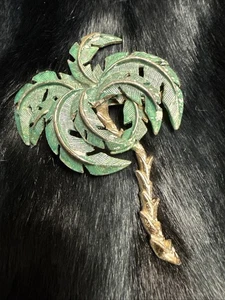 Broche vintage oro verde 2,5”x 2”  - Imagen 1 de 4