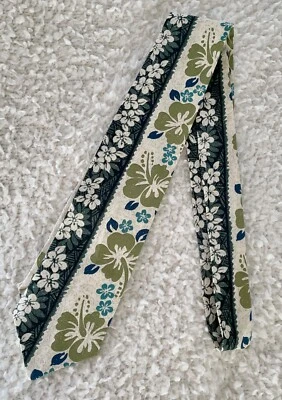 Corbata floral trébol hawaiano Rainbow Gifts. Verde Azul Tostado. 58”. Foto 1 de 4