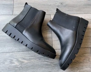 Aldo Boots Womens 7.5 Ankle Booties Black Leather Pull On Almond Toe - Picture 1 of 4