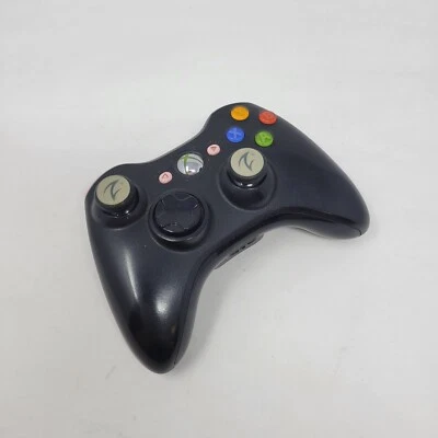Microsoft Xbox 360 Wireless Controller Black Custom Pink Buttons - Image 1 of 4