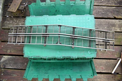 Imperial Center Grille Lebaron Chrysler 1969 Foto 1 de 4