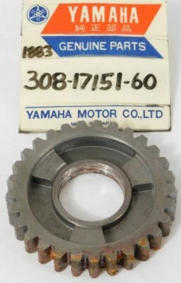 1 NOS Genuine Yamaha DT2, MX 250 MX360, RT1 5th Gear Pinion OEM 308-17151-60 NEW - Image 1 of 3
