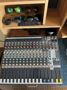 Soundcraft Efx12 Mixer - Picture 1 of 6