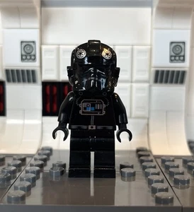 LEGO Imperial TIE Fighter Pilot Minifigure Star Wars 9492 9676 sw0268a - Picture 1 of 3
