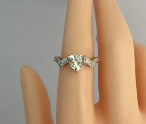 Anillo en racimo de topacio y diamantes de oro amarillo azul de 9 quilates de 1 quilates, talla O del Reino Unido - Imagen 1 de 5
