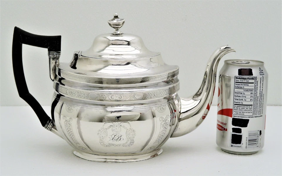 Tetera de plata americana temprana con mango de madera con marca Wishart 1810 Foto 1 de 4