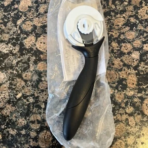 Tagliapasticceria The Pampered Chef  - Foto 1 di 2