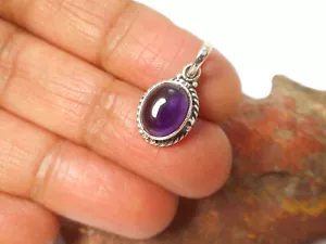 Small Purple Oval AMETHYST Sterling Silver 925 Gemstone Pendant - Picture 1 of 6